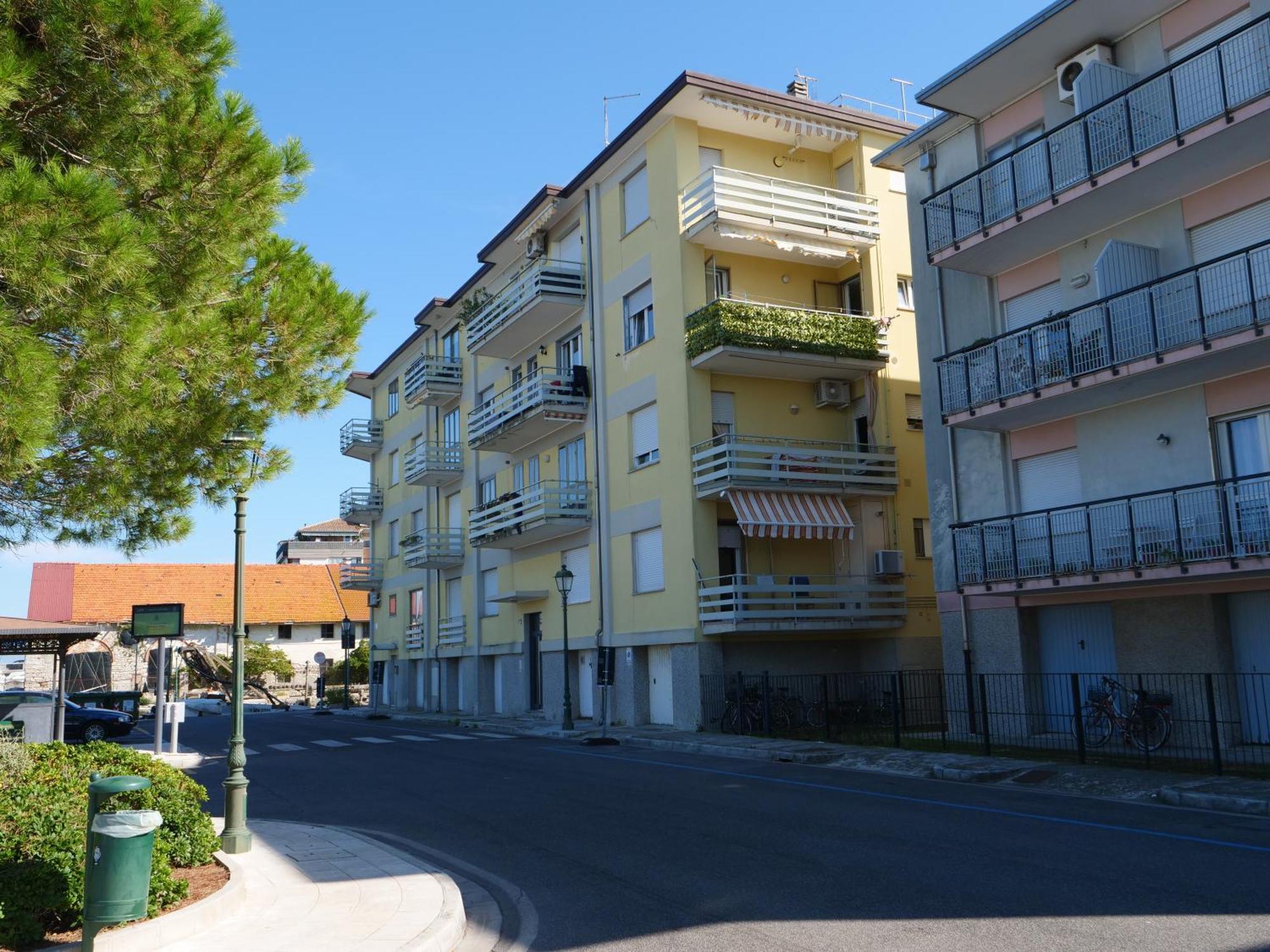 Fiore Di Mare - Delizioso Bilocale Con Posto Auto Vicino Al Porto Grado Exterior foto